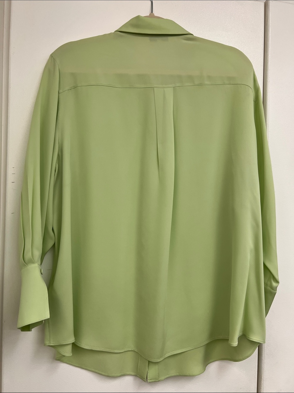 Lafayette 148 Light Green 100% Silk Button Up Blouse Collared Shirt Work Office - Picture 7 of 7